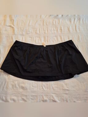 Lane Bryant Cacique women's swim bottom size 28 skirted with side opening VGUC